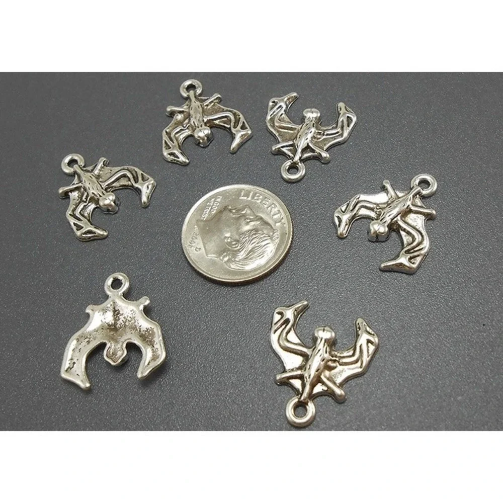 8pcs Bat Charms silver tone metal animal halloween spooky‎